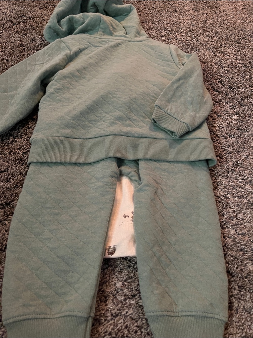 Carter’s Green Quilted Hoodie & Jogger Set w/Bodysuit - boy 12 months. 3 pieces - Picture 5 of 7
